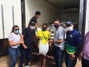 Governo do Amazonas beneficia 3,5 mil famílias com doação de peixes em Careiro e Presidente Figueiredo