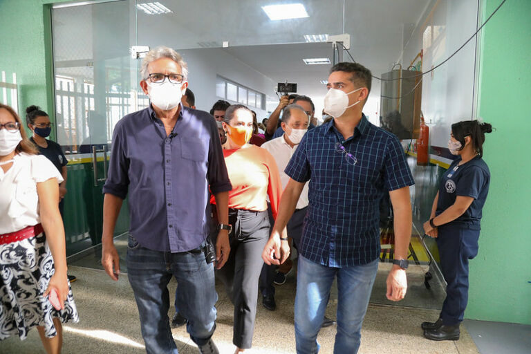 Prefeito David Almeida entrega segunda escola de sua gestão e destaca mudanças pedagógicas