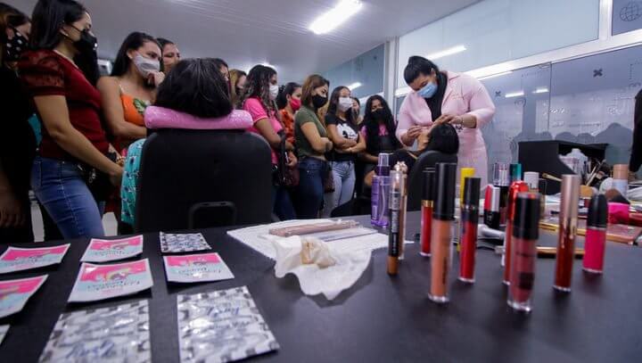 Prefeitura ofertará 160 vagas gratuitas em cursos profissionalizantes para mulheres